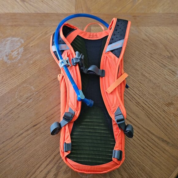 CamelBak Lobo 9 Hydration Pack - 3L/100oz Reservoir - Picture 2 of 6